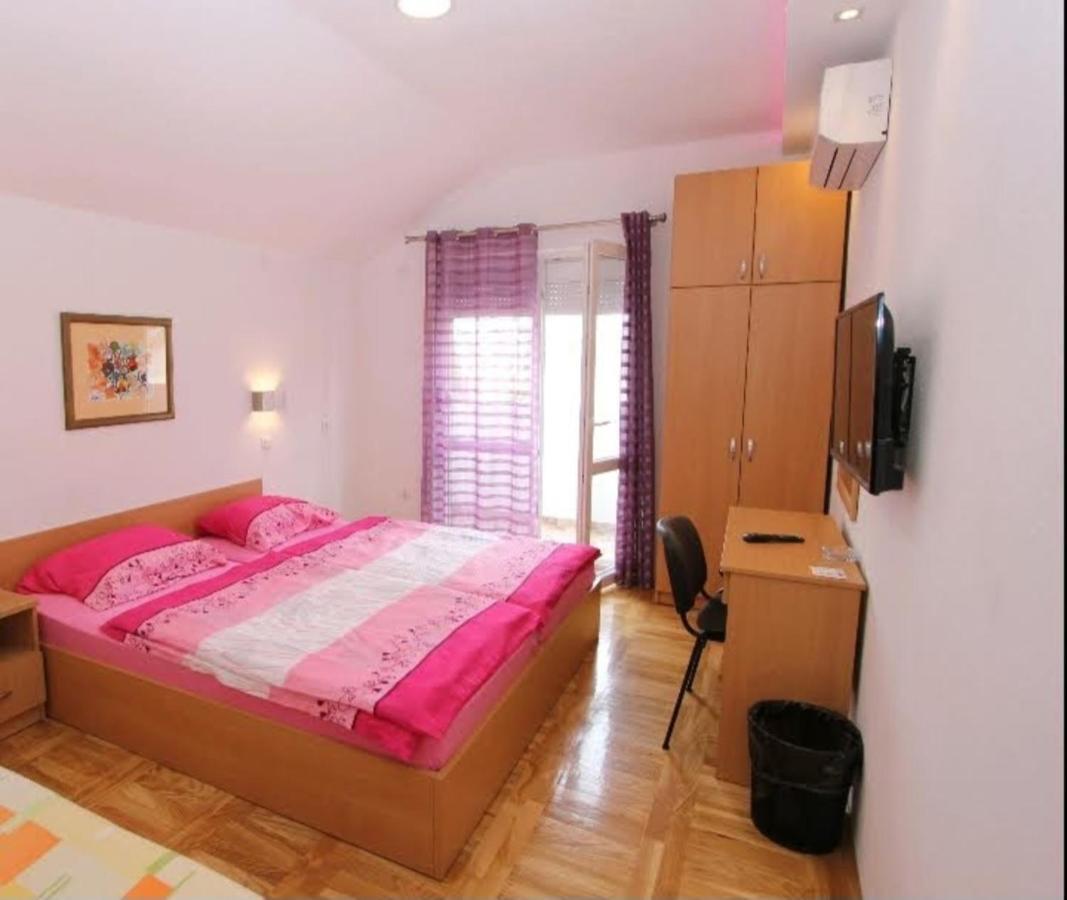 Vila Centar Trebinje Esterno foto